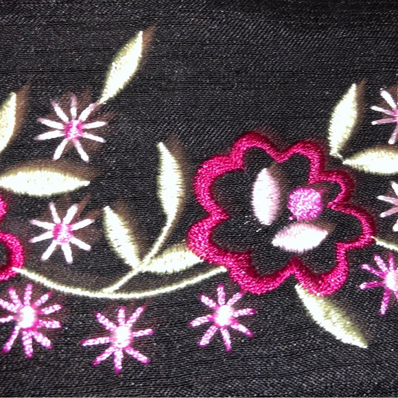 Vintage Liz Claiborne Bag with Flower Embroidery - Picture 5 of 7